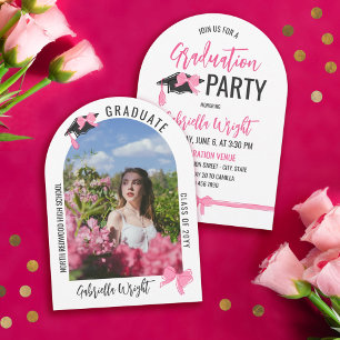 Invitación Celebración de graduación con lazos rosados femeni