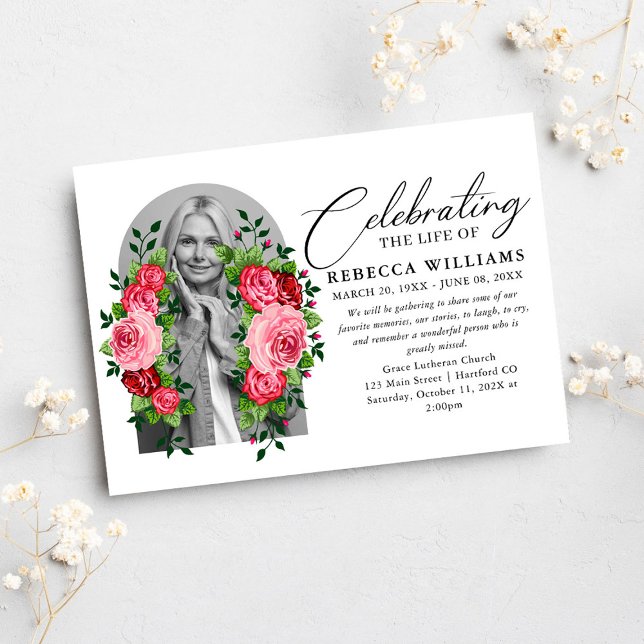Invitación Celebración de la vida con caligrafía simple flora (Subido por el creador)