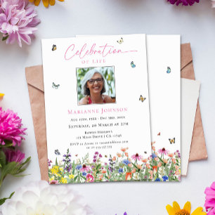 Invitación Celebración de la Vida Memorial Floral Moderna