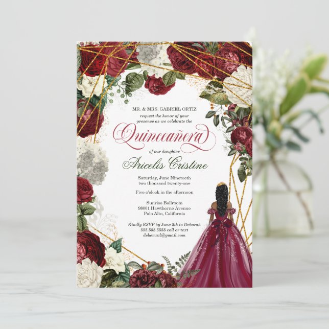 Invitación Celebración de Quinceanera floral burgundy afrolat (Anverso de pie)