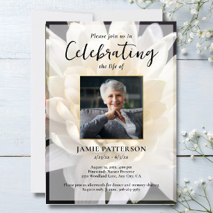 Invitación Celebración floral de la vida con foto de crisante