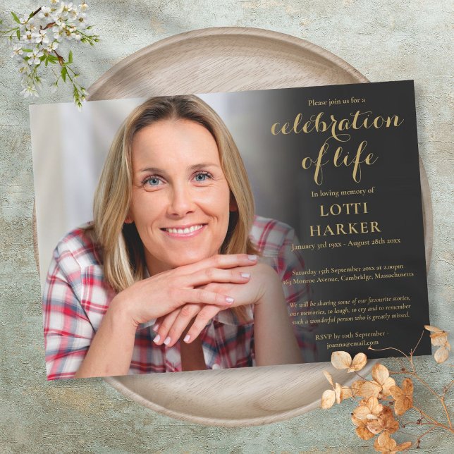 Invitación Celebración Funeral de la Vida Elegante Foto Dorad (Funeral Celebration of Life Elegant Gold Photo Invitation)