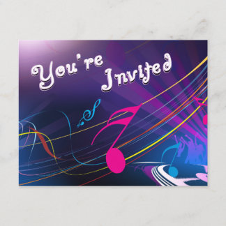 Invitación Celebración púrpura del cumpleaños de las notas