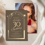 Invitación Celestial Mocha Gold Sun Moon Stars 30 cumpleaños<br><div class="desc">Astronomía celestial de Mocha Gold Sun Moon 30th Birthday Photo Invitation presenta un elegante sol dorado, luna y estrellas con un marco dorado sobre un fondo de mocha. Adentro está tu personalizado la información de la invitación por trigésimo cumpleaños. Al contrario, agrega tu foto favorita. Diseñado por Evco Studio www.zazzle.com/store/evcostudio...</div>