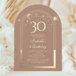 Invitación Celestial Mocha Gold Sun Moon Stars 30 cumpleaños<br><div class="desc">Astronomía celestial Mocha Mousse Gold Sun Moon 30th Birthday Invitation presenta un elegante sol dorado, luna y estrellas con un marco dorado sobre un fondo de mousse mocha. Adentro está tu personalizado la información de la invitación por trigésimo cumpleaños. Personalice editando el texto en los cuadros de texto. Diseñado por...</div>