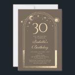 Invitación Celestial Mocha Gold Sun Moon Stars 30 cumpleaños<br><div class="desc">Astronomía celestial de Mocha Gold Sun Moon 30th Birthday Photo Invitation presenta un elegante sol dorado, luna y estrellas con un marco dorado sobre un fondo de mocha. Adentro está tu personalizado la información de la invitación por trigésimo cumpleaños. Al contrario, agrega tu foto favorita. Diseñado por Evco Studio www.zazzle.com/store/evcostudio...</div>