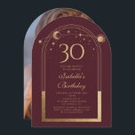 Invitación Celestial Red Gold Sun Moon Stars 30 cumpleaños<br><div class="desc">Celestial Red Gold Sun Moon Astronomy 30th Birthday Photo Invitation presenta un elegante sol dorado,  luna y estrellas con un marco dorado sobre un fondo rosado profundo. Adentro está tu personalizado la información de la invitación por trigésimo cumpleaños. Al contrario,  agrega tu foto favorita. Diseñado por Evco Studio www.zazzle.com/store/evcostudio</div>