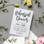 Invitación Cena de ensayo de caligrafía encantadora de negro<br><div class="desc">Encantadora invitación a la cena con fuentes negras sobre un fondo blanco. Ensayar la invitación a cenar con sus nombres en un encantador guión negro.</div>