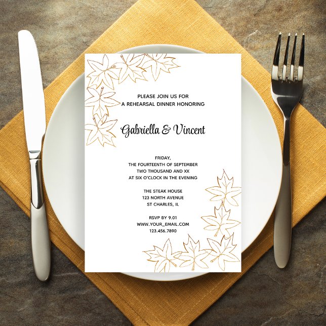 Invitación Cena de ensayo del filo de hojas de arce de otoño (Fall in love with this Autumn Wedding Rehearsal Dinner Invitation.)
