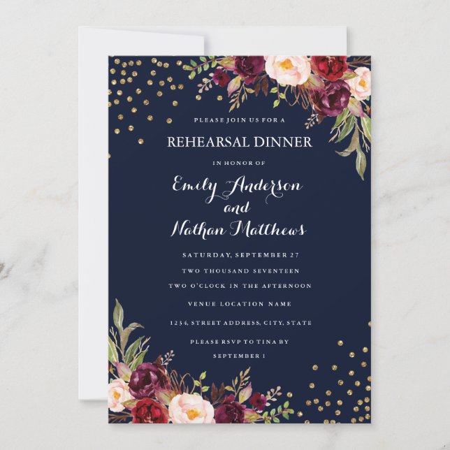 Invitación Cena de ensayo floral de Navy Burgundy Confetti (Anverso)