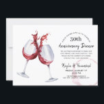 Invitación Cena del aniversario de la Ocasión del Vino Rojo<br><div class="desc">A veces,  sólo necesitas una excusa para el fiesta.  Esta invitación tiene todos los elementos para la celebración del aniversario.
Cuenta con vasos clásicos de vino tinto que tocan juntos en forma de tostada.  Además este es un lugar para su información única de eventos.</div>