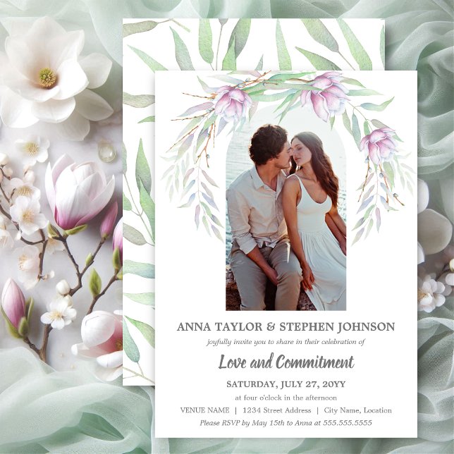 Invitación Ceremonia de Compromiso Floral y Fotos de Acuarela (Elegant watercolor floral swag with couples photo commitment ceremony invitation front and back.)