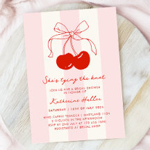 Cereza que está atando la ducha nupcial