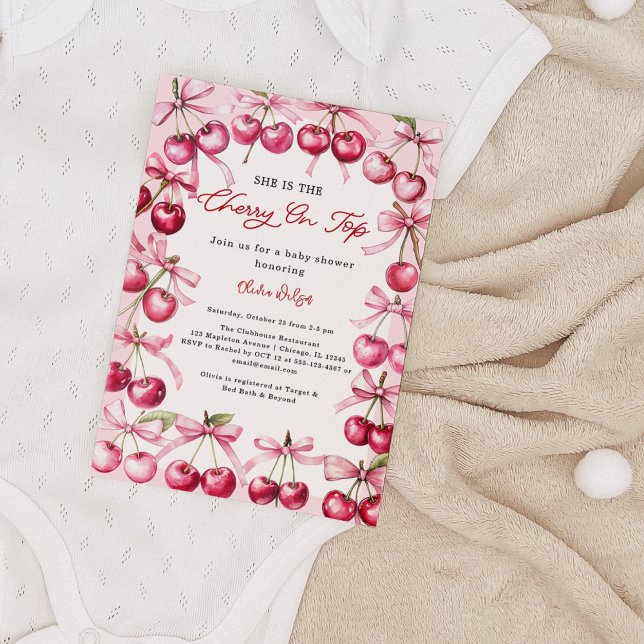 Invitación Cerezo en la parte superior Bellas con arco rosado (Cherry Baby Shower Invitation – Pink Bow & Berries Coquette Girl Baby Shower Invite)