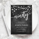 Invitación Chalkboard Black White 90th Cumpleaños Party<br><div class="desc">Invitación a la fiesta de cumpleaños número 90. Elegante diseño blanco y negro con motivos de pizarra. Elegante tarjeta de invitación moderna con luces de cadena de hadas y tipo de letra de guión. Perfecto para una elegante celebración de los días 90. Personaliza con tus propios detalles. ¡Se puede personalizar...</div>