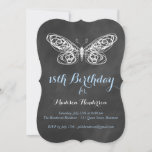 Invitación Chalkboard Butterfly 18th Birthday Invitation<br><div class="desc">Tipo de cinta de regalo y acento mariposa esbozado a mano esta invitación de cumpleaños.</div>