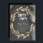 Invitación Chalkboard Gold Leaf Wreath 30th Birthday Fiesta<br><div class="desc">Chalkboard Gold Leaf Wreath 30th Birthday Party Invitation Matching colección en Niche y Nest store. Material gráfico de www.EssemCreatives.etsy.com</div>