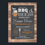 Invitación Cheers & Beers BBQ Cumpleaños fiesta CUALQUIER AÑO<br><div class="desc">Alegría rústica en el pizarrón y fiesta de cumpleaños de las cervezas invitan al diseño. Perfecto para cualquier fiesta de cumpleaños de edad. SIMPLEMENTE CAMBIE EL TEXTO PARA QUE SE AJUSTE A SU FIESTA. Impresión trasera incluida</div>