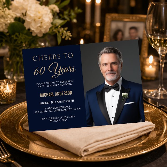 Invitación Cheers to 60 Years Invite (Elegant navy and gold 60th birthday invitation with “Cheers to 60 Years” design)