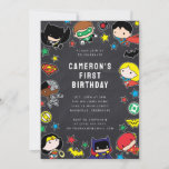 Invitación Chibi Justice League Kids Chalkboard Cumpleaños<br><div class="desc">Invite a toda su familia y amigos al cumpleaños de su hijo con estas invitaciones de pizarra de la Liga de la Justicia de Chibi. Personalice agregando todos los detalles de su fiesta!</div>