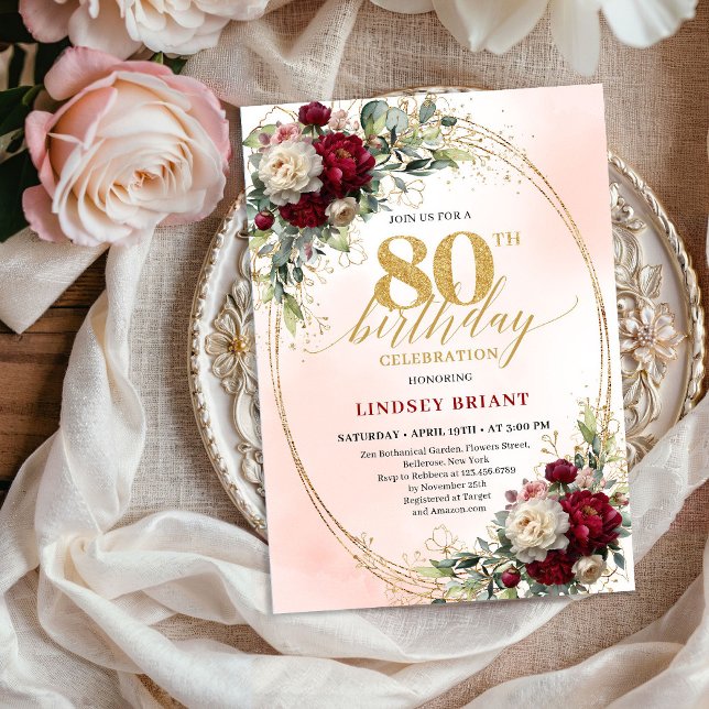 Invitación Chic Burgundy Blush Floral 80th Birthday Invites (Chic Burgundy Blush Floral 80th Birthday Invitation)