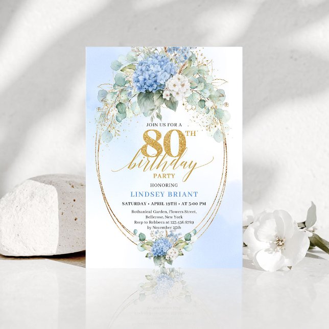 Invitación Chic Dusty Blue Eucalyptus 80th Birthday Invite (Chic Dusty Blue Eucalyptus 80th Birthday Invitation)