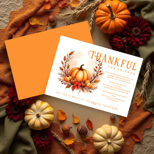 Invitación Chic Friendsgiving Botanical Autumn Wreath Pumpkin