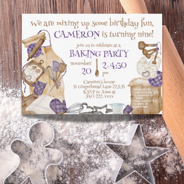 Invitación Chica Baking Theme Fiesta de cumpleaños Purple (Girl Baking Theme Birthday Party Purple Invitation)