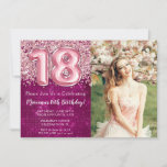 Invitación Chica de fotografía Magenta Purpurina Rosa 18º cum<br><div class="desc">Invitación de cumpleaños número 18 Girly Magenta y Purpurina rosado invitan a una fiesta de cumpleaños número 18 para un chica de 18 años con escritura moderna y divertidos globos de Relieve metalizado.</div>