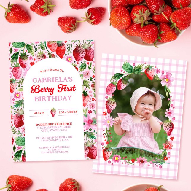 Invitación Chica de fresa Berry 1er cumpleaños foto rosa (Strawberry Girl Berry 1st Birthday Photo Invitation)