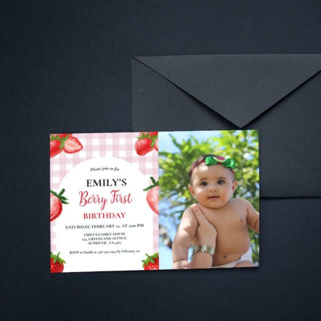 Invitación Chica de fresa Berry primer cumpleaños | dulce de  (Subido por el creador)
