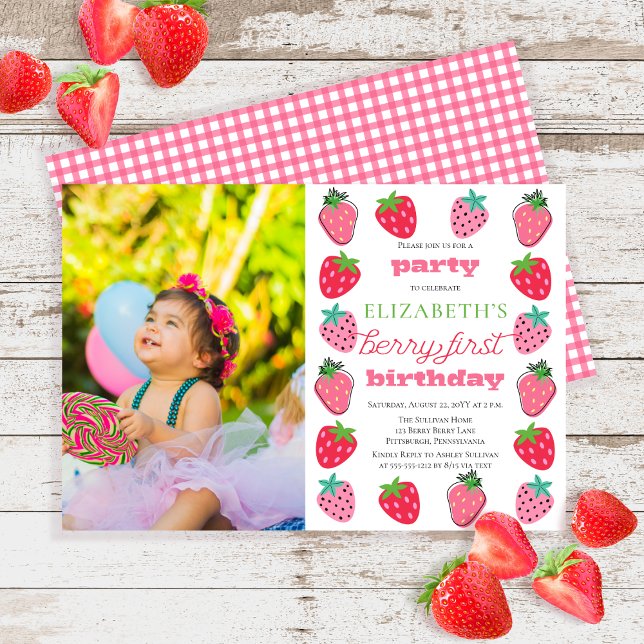 Invitación Chica de fresas Foto Berry Primer cumpleaños (Strawberries Girl's Berry First Birthday Party Photo Invitation)