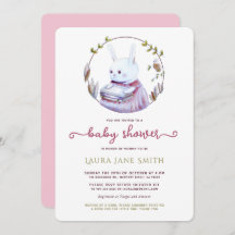 Chica de libros verdes rosados de conejo de madera