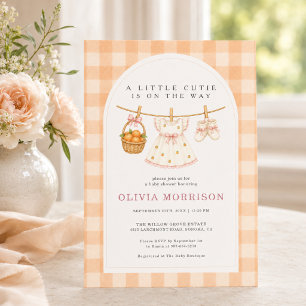 Invitación Chica de Ropa Tendida Little Cutie Baby Shower