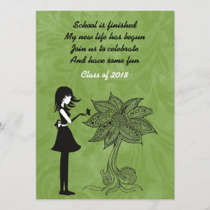 Invitación Chica de silueta, mariposa y graduación de flores