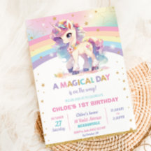 Chica del partido de cumpleaños Rainbow Unicorn de