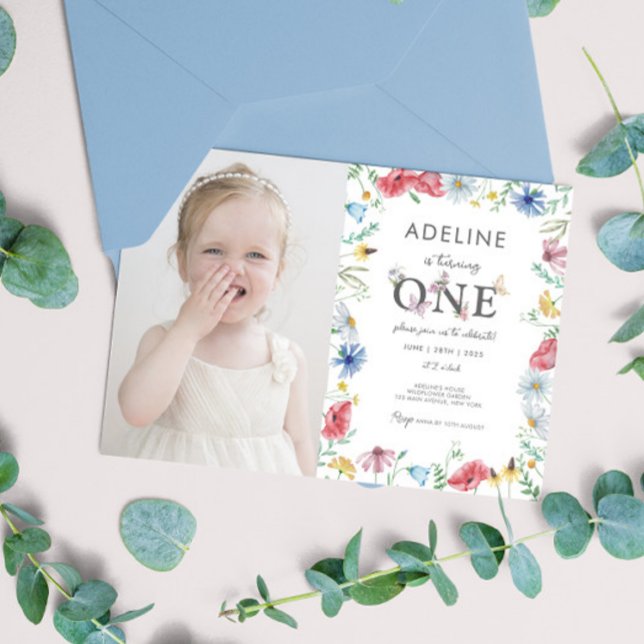 Invitación Chica del tema de las flores silvestres Foto de pr (Wildflower Wild One Baby Girl Photo Digital Printable Invitations Personalized Picture Download)