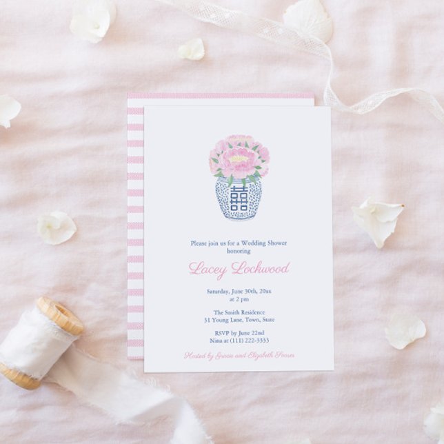 Invitación Chica Preppy Ginger Jar Pink Peonies Baby Shower (Pretty Invitation Featuring A Ginger Jar Vase Filled With Pink Peonies & A Pink White Stripe Backer)