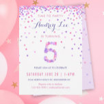 Invitación Chicas 5 cumpleaños 5 Fiesta Confetti<br><div class="desc">¡Celebra el cumpleaños de tu hijo de 5 años con coloridos confeti rosado y morado en estas invitaciones de 5 años de cumpleaños! Con los detalles del fiesta de su hija y un "5" en confeti. La parte posterior tiene un diseño de confeti con un suave color de lavanda. Este...</div>