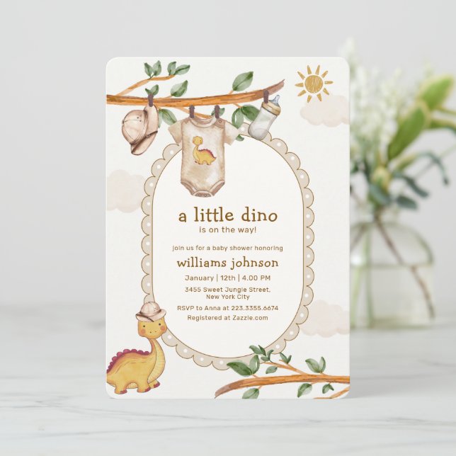 Invitación Chico de ducha de bebé ropa de dinosaurio de la se (Anverso de pie)