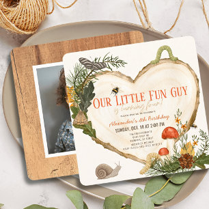 Invitación Chico de la rebanada de madera de hongo divertido