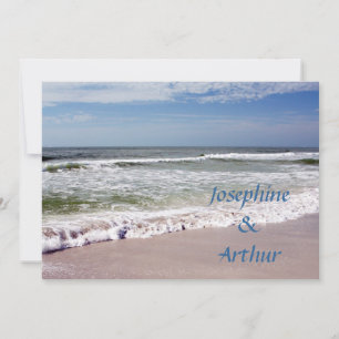 Invitación Choque de olas en la playa de arena