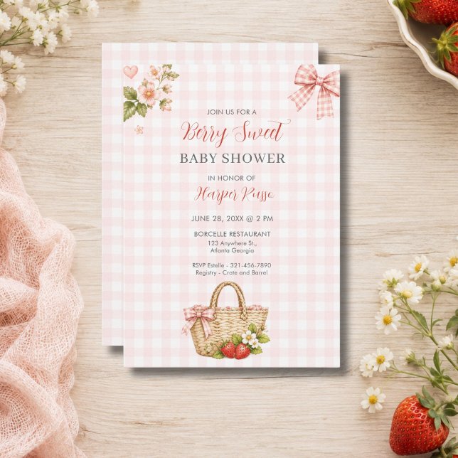 Invitación Chorreado de Rosa Fiesta de Bebé Fruta Dulce (Pink Gingham Berry Sweet Baby Shower Invitation)
