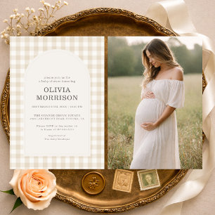 Invitación Chubasquero beige de género neutro para baby showe