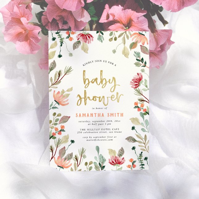 Invitación Chubasquero de flores de acuarela y letras doradas (Subido por el creador)