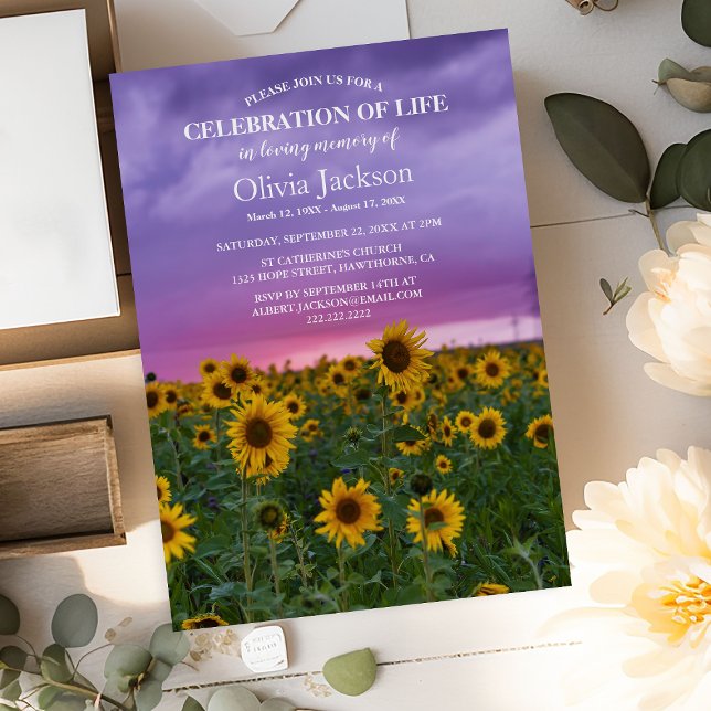 Invitación Cielo púrpura y girasoles | Celebración de la vida (Subido por el creador)