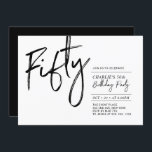 Invitación Cincuenta | 50ª Fiesta de Cumpleaños I del Moderno<br><div class="desc">Celebra tu día especial con esta sencilla y elegante invitación a la fiesta de cumpleaños número 50. Este diseño presenta un guión de broche "Fifty" con un diseño limpio combinado en color blanco y negro. Más diseños disponibles en mi tienda BaraBomDesign.</div>