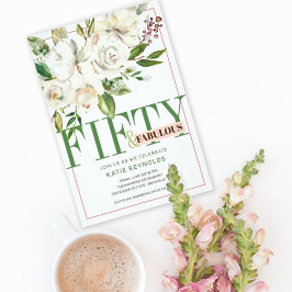 Invitación Cincuenta y fabuloso cumpleaños floral blanca
