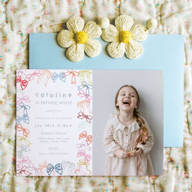 Invitación Cintas y vacas Fotografías Fiesta de cumpleaños (Ribbons and Bows girls birthday party photo invitation.)