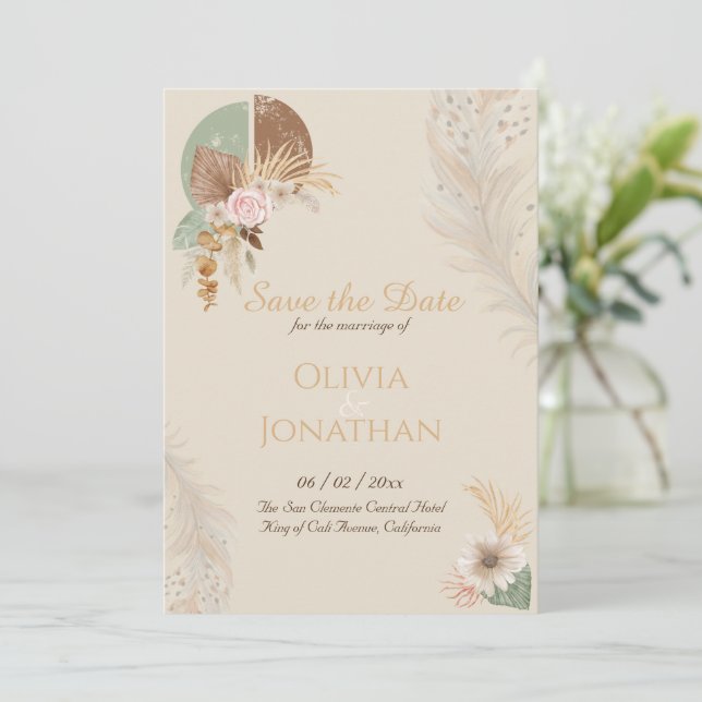 Invitación Clase Boda Boho Plumas Beige Guardar la Fecha (Anverso de pie)